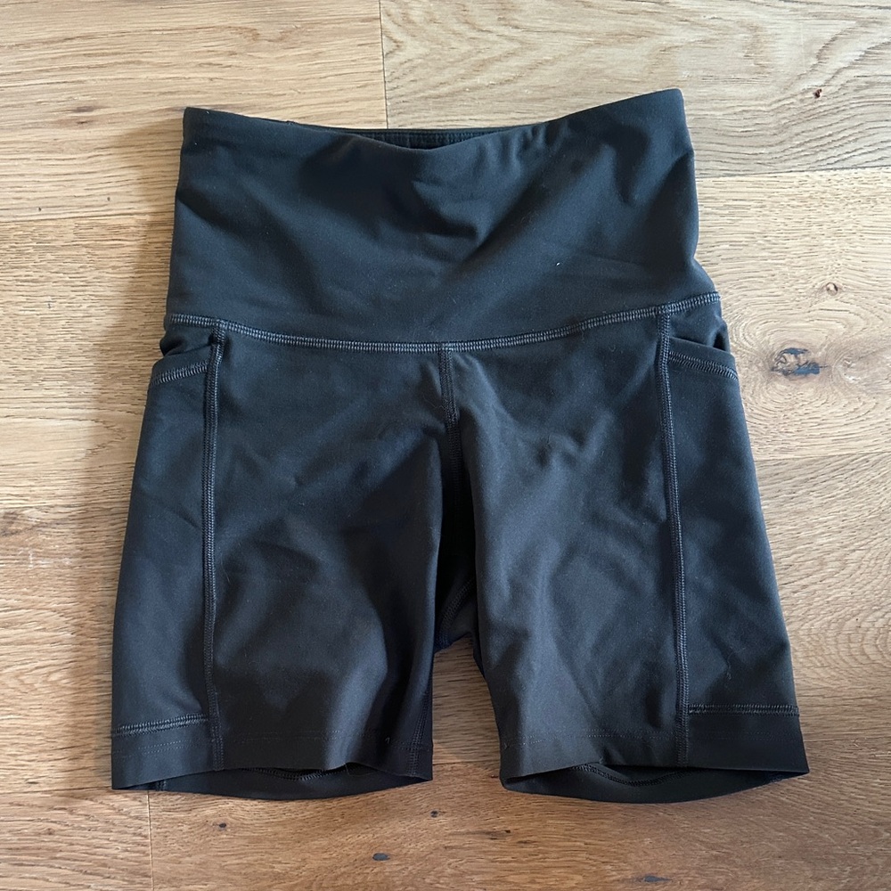 Old Navy Women's Powersoft Biker Shorts